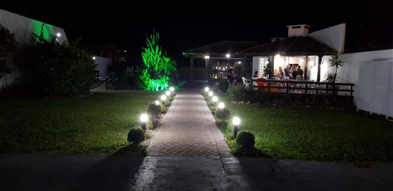 Apartamento Ilha Dos Patos Ingleses Na Beira Do Mar Florianopolis Bagian luar foto